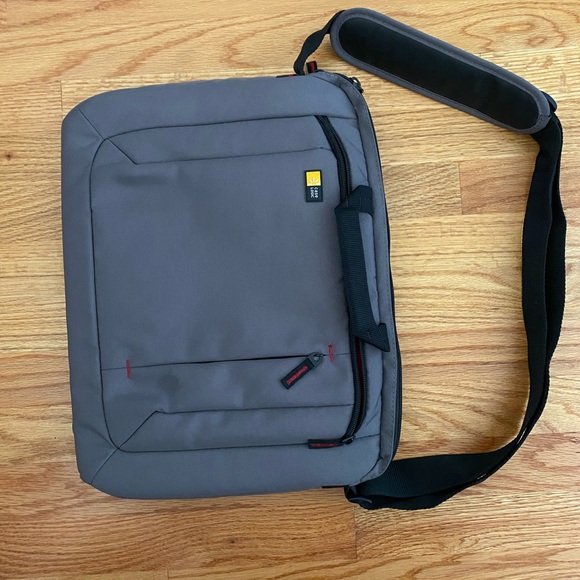 Case Logic 16” lap top bag - Picture 7 of 7